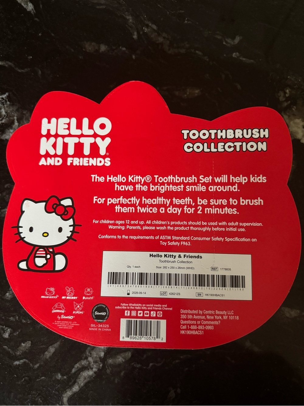 Hello Kitty Red Toothbrush Collection Pack - Picture 2 of 2